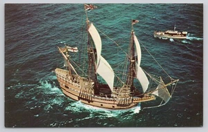 Plymouth MA Massachusetts Mayflower II Replica Ship Pilgrims Postcard - Picture 1 of 2