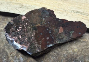 Hübscher Kupfer Epidot Calcit im Konglomerat - polierte Steinplatte - Michigan - Bild 1 von 11