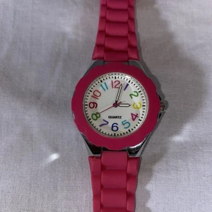 Reloj Mujer Rosa Jalea Cuarzo Colorido Arco Iris Números Movimiento Japón PC21 - Imagen 1 de 6