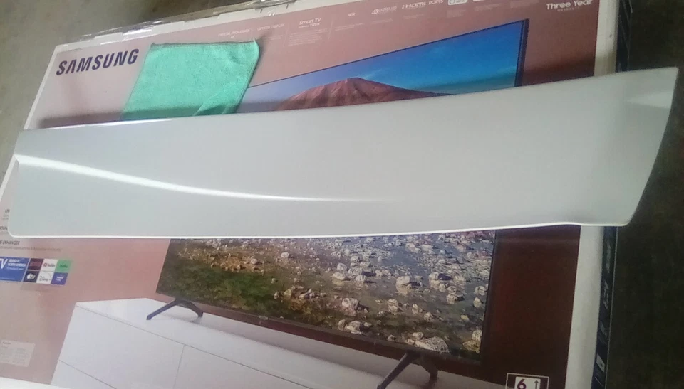 1991-1999 Mitsubishi 3000GT Right Door Molding/Cladding (White Pearl) - Image 1 of 4