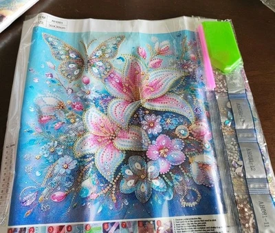 Diamond Painting 5D DIY PARTIAL 30x30cm 🐝 BLUE & PINK FLOWERS 77 🐝 FREE POST - Imagem 1 de 2