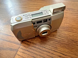 Fotocamera compatta 35 mm Nikon Lite Touch Zoom 120 ED AF messa a fuoco automatica vintage - Foto 1 di 4