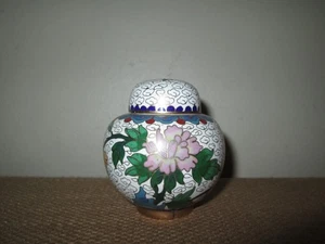 Vtg Chinese Cloisonne Ginger Jar Small Enameled Pot w/ Lid Cherry Blossoms 3.5" - Picture 1 of 6