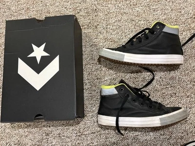 Converse Hightop Boot Junior Chuck Taylor All Star, W Box Size 3 Black used Once - Image 1 of 4