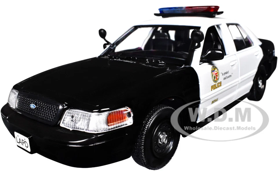 2010 FORD CROWN VICTORIA POLICE "LAPD" BLACK & WHITE 1/24 MODEL MOTORMAX 76946