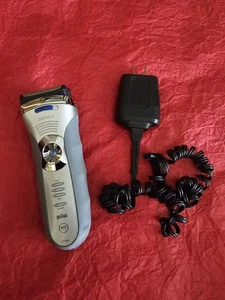 Braun 370cc Electric Shaver Razor Shave with stand - used - Picture 1 of 3