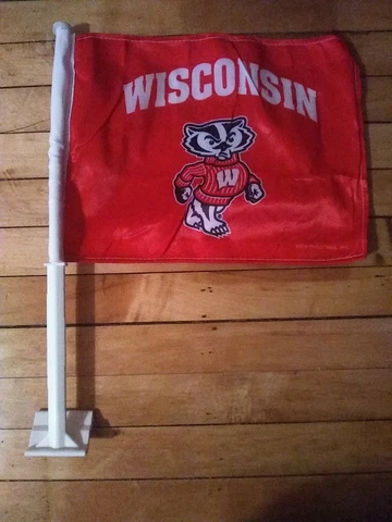 NCAA University of Wisconsin Badgers Car Flag New Old Stock Cover