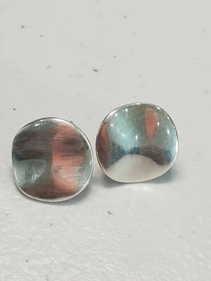 VINTAGE 14K  MODERNIST Round WAVY EARRINGS DESIGNER SIGNED White Gold - Image 1 of 4