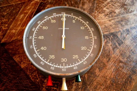 VINTAGE JUNGHANS WALL CHRONOMETER TIMER LABORATORY MADE IN GERMANY 1950s Cover