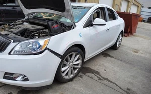 BUICK VERANO 2012-2017 ALTERNATOR 1663000 - Picture 1 of 12