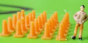 100 N Scale Orange Traffic Cones Construction Scenery For Trainboards - Picture 1 of 4