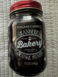 TUSCANY Jar Candle Cranberry Santa's Sweets Bakery 12oz NEW (A22A) - Picture 1 of 7