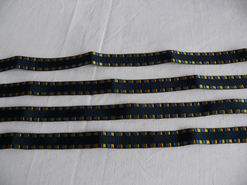 Ancien galon tissage soie passementerie 3,29 m en 4 métrages - Photo 1/4