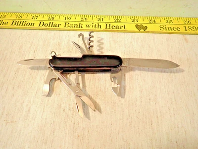 Faca de bolso preta Vng Officier Suisse Victorinox Switzerland 8 lâminas/multi ferramentas - Imagem 1 de 4