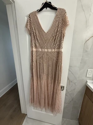 Vestido Adrianna Papell Foto 1 de 4