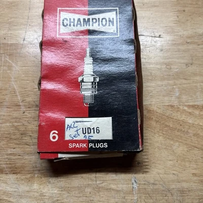 NOS Champion Copper Plus Spark Plug 555 UD16 Pack Of 6 NEW - Image 1 of 3