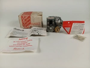Robertshaw 24 Volt Combination Gas Valve 1/2 pSI, 7000BER 4E4-501-517 MAX - Picture 1 of 10