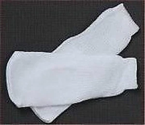  White Plain Doll Socks Unisex For Reborn ~ REBORN DOLL SUPPLIES - Picture 1 of 1