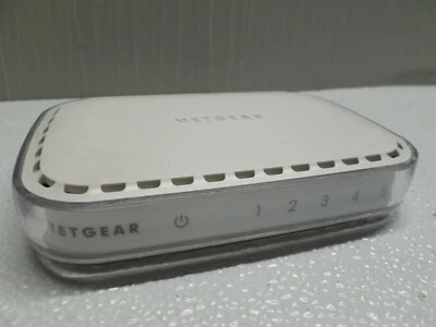 Netgear 5-Port 10/100 Mbps Fast Ethernet Unmanaged Switch FS605 v3 - Image 1 of 4