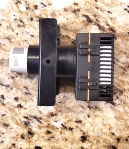 OEM Jenn-Air Range Switch for JED8430BDF from working cooktop - Picture 1 of 4