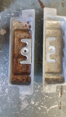 84-88 Pontiac Fiero Center Console Ashtrays pair USED SEE PICS OEM - Изображение 1 из 4