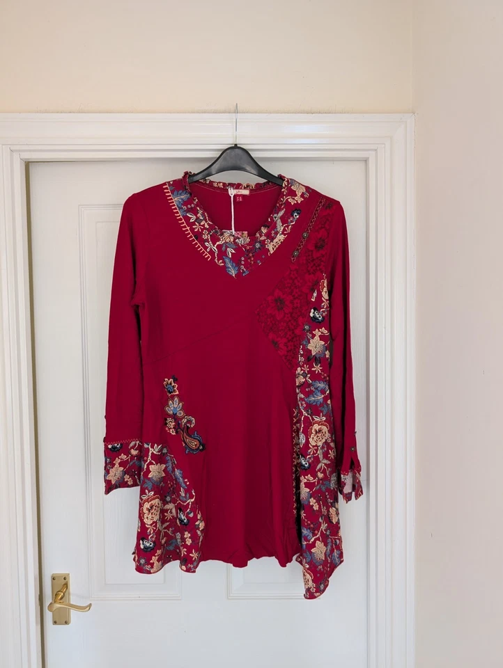 BNWT Joe Browns Ladies Red Multicoloured Celebration Tunic Top. Size 14. - Image 1 of 4