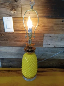 Yellow Pineapple Lamp Table Lamp 23" Ceramic Vintage  Pineapple Yellow Gold - Picture 1 of 5