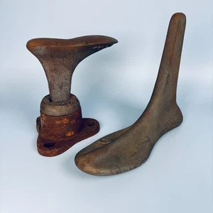 ZAPATO ANTIGUO HIERRO FUNDIDO DURA X2 NIÑO TALLA 5 Y MADRE ADULTO TALLA 6 CON SOPORTE - Imagen 1 de 9