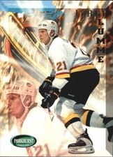 1995-96 Parkhurst International Canucks Hockey Card #215 Jyrki Lumme