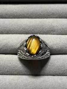 Men’s Cat’s Eye Ring Size 10 Heavy Yellow/brown Christmas Gift In Box - Picture 1 of 6