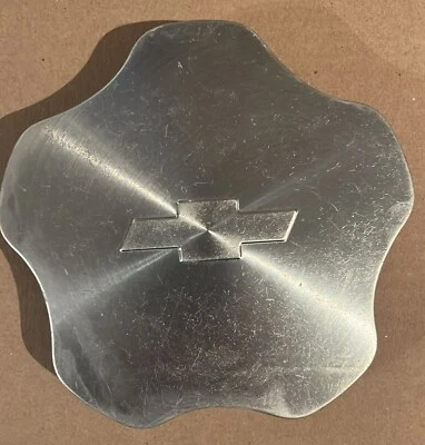 Tapacubos tapacubos tapacubos original Chevrolet Monte Carlo 2000-2005 parte #9592970 Foto 1 de 3