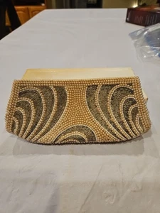 Vintage Perlen Clutch/Handtasche beige mit weißen & perlmuttfarbenen Rocailles Made in Japan - Bild 1 von 16