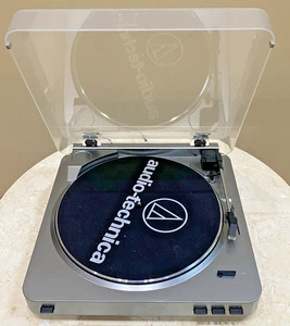 Audio-Technica AT-LP70X BZ Automatic Belt Drive Plattenspieler schwarz/silber - Bild 1 von 17