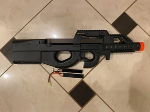 P90 Terminator Airsoft AEG w/ Box Mag (Color: Black) - Picture 1 of 4