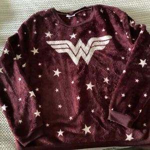 Wonder Woman Girls Plush Pajama Top Size Large - Picture 1 of 5