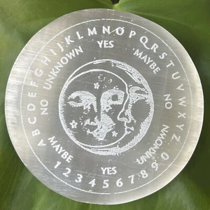 NEU! Fractalista PURE SELENITE "OUIJA MOON" ROUND 5,5" Lade-/Reinigungsscheibe - Bild 1 von 14
