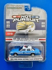 2019 GreenLight Hot Pursuit NYPD 1993 FORD CROWN VICTORIA V8 POLICE INTERCEPTOR - Picture 1 of 8