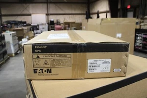 Neuf boîte scellée Eaton 5P550R 420W 550VA 1U onduleur montable en rack - Photo 1/3