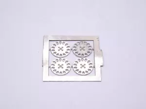ALEZAN MODELS . ACCESSOIRES 1/43 . SET 4 INSERTS JANTE ALFA ROMEO 33 16V . 1990 - Imagen 1 de 1