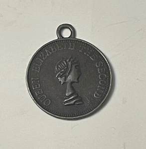 Vintage Queen Elizabeth The Second Necklace Pendant Round Medal Coin Style Charm - Picture 1 of 3