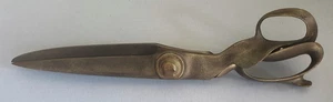 a052 A Large Pair Of Late 19th/Early 20th Century R. Heinisch Tailor's Scissors - Picture 1 of 6