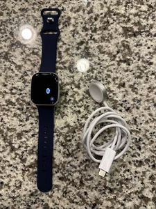 Apple Watch Series 10 GPS 42mm Plateado con correa azul (banda no apple) Garantía - Imagen 1 de 7