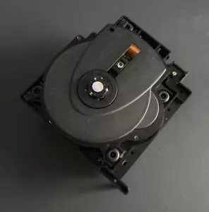 Unidad óptica láser de disco Nintendo Gamecube totalmente funcional nuevos condensadores £10 atrás - Imagen 1 de 6