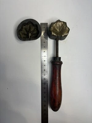 outils anciens Fleuriste .fer a Gaufrer Bronze Et Laiton. Très Rare 19eme Siècle - Photo 1/3