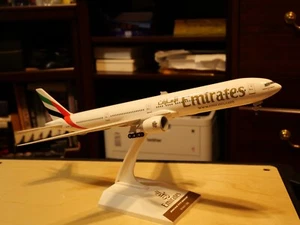 Skymarks Emirates 777-300ER 1/200 Model (SKR727) - Picture 1 of 3