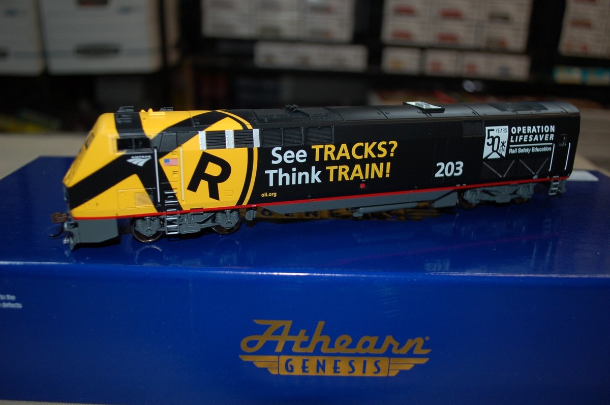 Athearn Amtrak HO Diesel Locomotive Model Railroad Athearn Amtrak HO Diesel Locomotive Model Railroad
