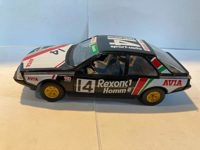Burago Renault Fuego Rally, n. 9149. 1/24. Porte apribili.  - Immagine 1 di 4
