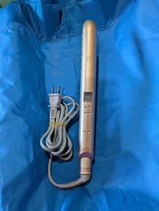 Infiniti Pro by Conair Frizz Free Titanium Ceramic 1" Flat Iron - Picture 1 of 6