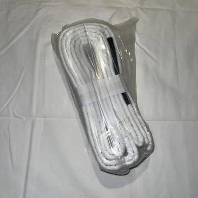 Jui Jitsu blanco con cinturón negro. Nuevo y precintado Foto 1 de 4