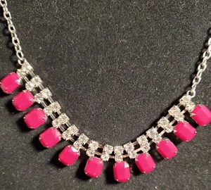 Vintage Pink And Clear Rhinestone Necklace - Bild 1 von 6